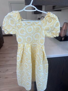 SHEIN Yellow and White Floral Eyelet Puff-Sleeve Kids Dress